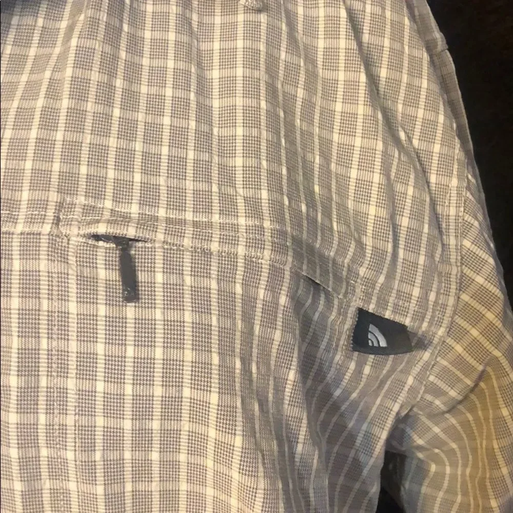 The North Face button down shirt M (2764)